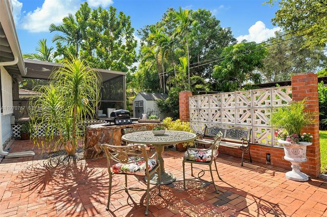 430 NE 52nd Ter, Miami, FL 33137