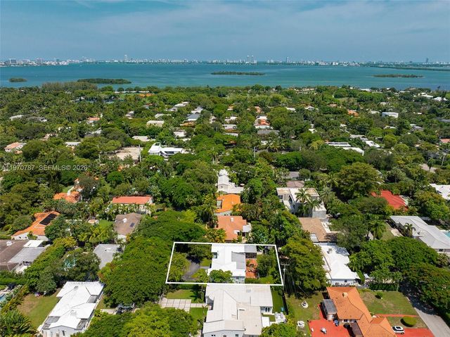 430 NE 52nd Ter, Miami, FL 33137