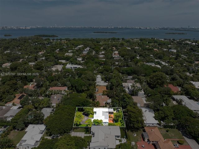 430 NE 52nd Ter, Miami, FL 33137