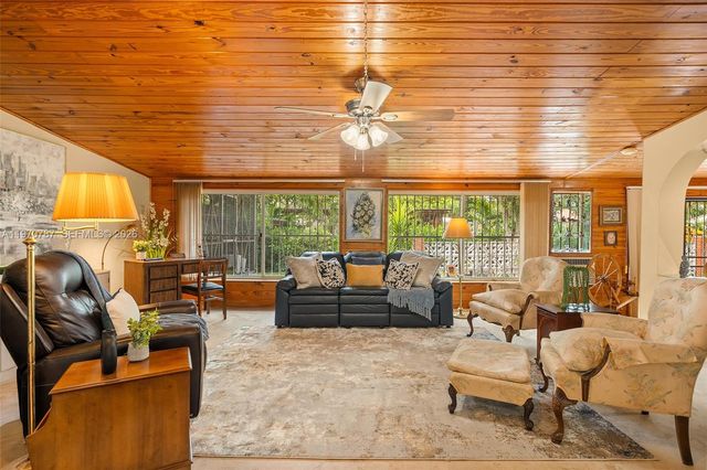 430 NE 52nd Ter, Miami, FL 33137