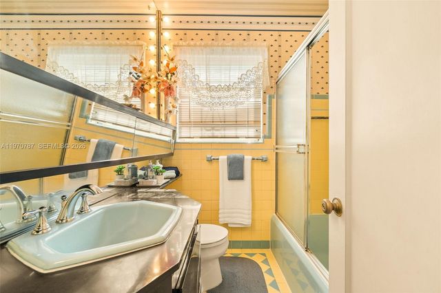 430 NE 52nd Ter, Miami, FL 33137