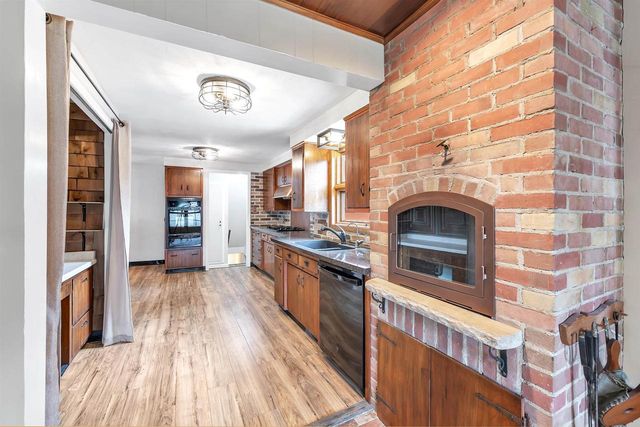301 IROQUOIS AVENUE, Green Bay, WI 54301