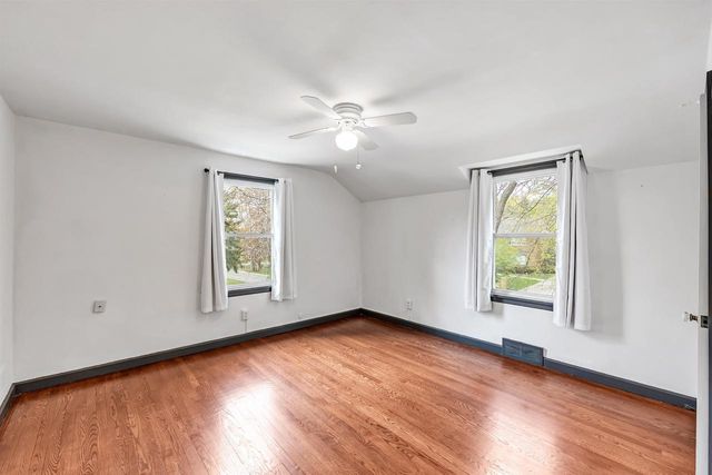 301 IROQUOIS AVENUE, Green Bay, WI 54301