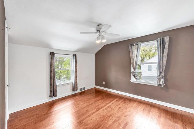 301 IROQUOIS AVENUE, Green Bay, WI 54301