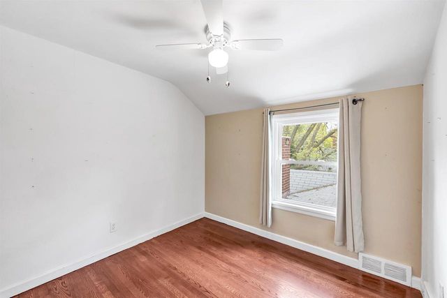 301 IROQUOIS AVENUE, Green Bay, WI 54301