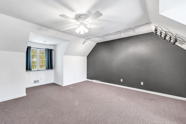 301 IROQUOIS AVENUE, Green Bay, WI 54301