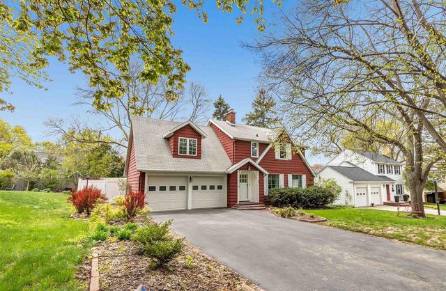 301 IROQUOIS AVENUE, Green Bay, WI 54301
