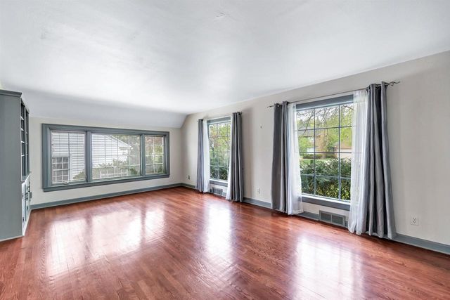 301 IROQUOIS AVENUE, Green Bay, WI 54301