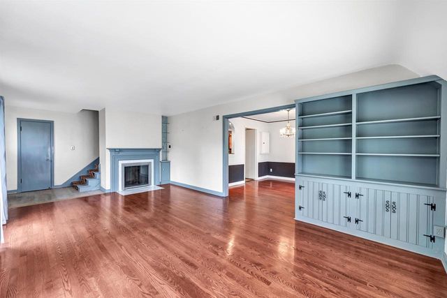 301 IROQUOIS AVENUE, Green Bay, WI 54301
