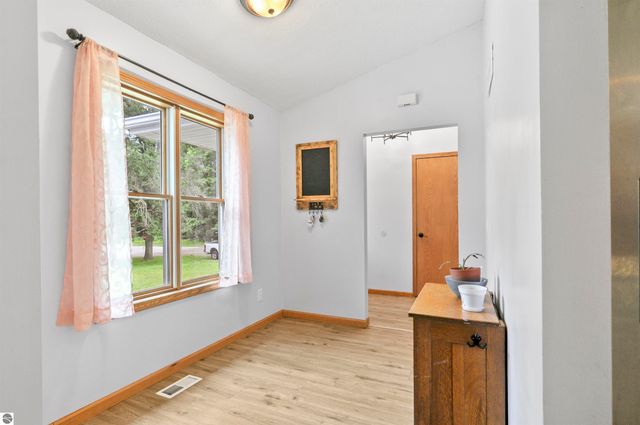 8150 Carriage Lane, Canadian Lakes, MI 49346