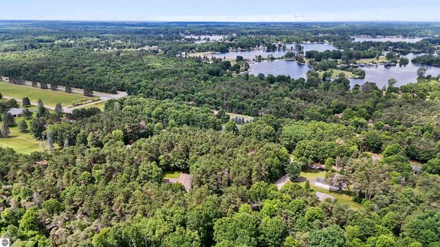 8150 Carriage Lane, Canadian Lakes, MI 49346