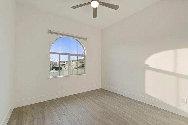 1824 Azalea St, Lodi, CA 95242