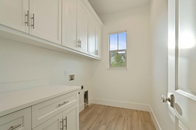 1824 Azalea St, Lodi, CA 95242