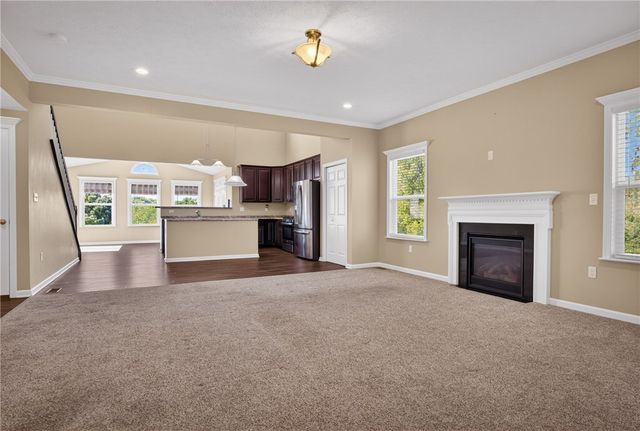 229 W Country Barn Rd, Chartiers, PA 15342