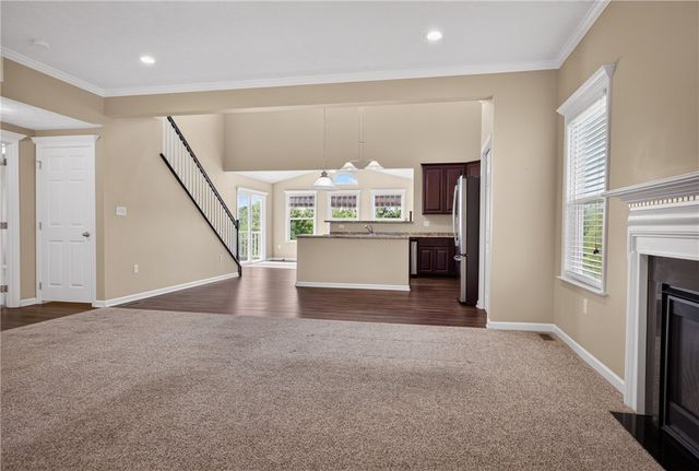 229 W Country Barn Rd, Chartiers, PA 15342