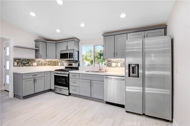 9661 Hayvenhurst Avenue, Northridge, CA 91343