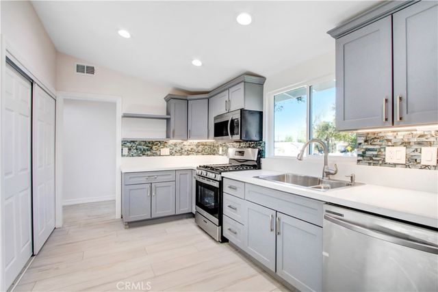 9661 Hayvenhurst Avenue, Northridge, CA 91343