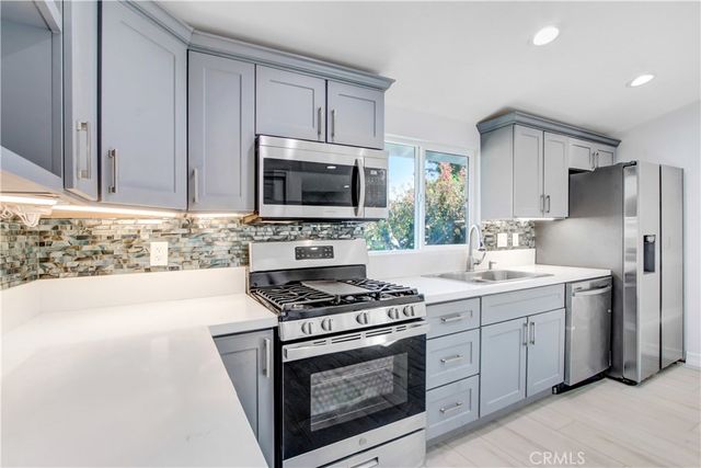 9661 Hayvenhurst Avenue, Northridge, CA 91343