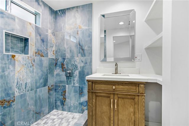9661 Hayvenhurst Avenue, Northridge, CA 91343
