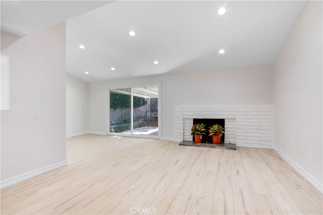 9661 Hayvenhurst Avenue, Northridge, CA 91343