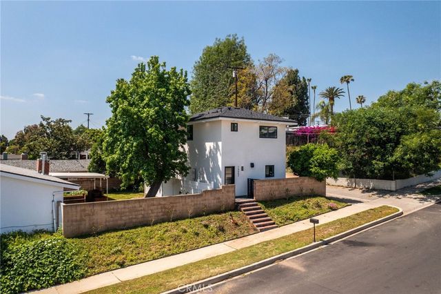 9661 Hayvenhurst Avenue, Northridge, CA 91343