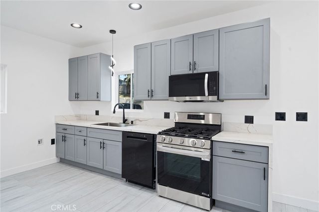 9661 Hayvenhurst Avenue, Northridge, CA 91343