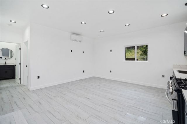 9661 Hayvenhurst Avenue, Northridge, CA 91343