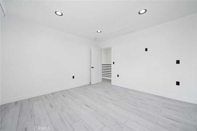 9661 Hayvenhurst Avenue, Northridge, CA 91343