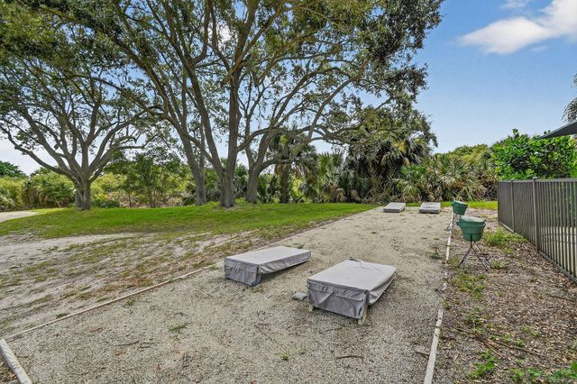 13196 SE Point O Woods Court, Hobe Sound, FL 33455