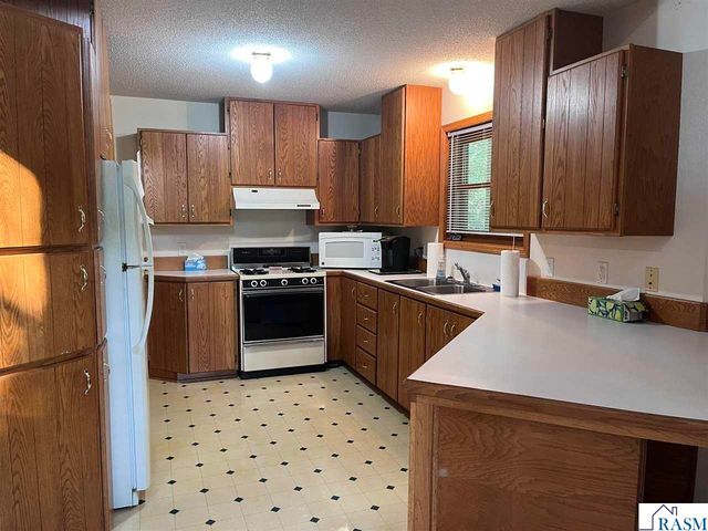 44221 Rabbit Road, St. Peter, MN 56082