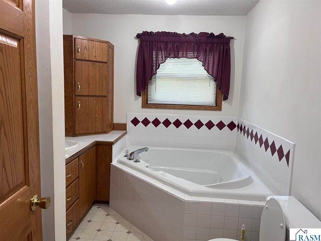 44221 Rabbit Road, St. Peter, MN 56082