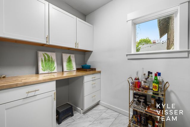 1240 Bemis Street SE, Grand Rapids, MI 49506