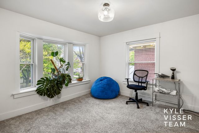 1240 Bemis Street SE, Grand Rapids, MI 49506