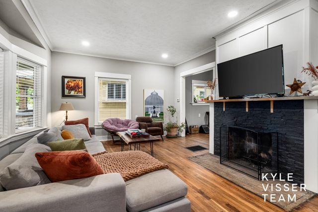 1240 Bemis Street SE, Grand Rapids, MI 49506