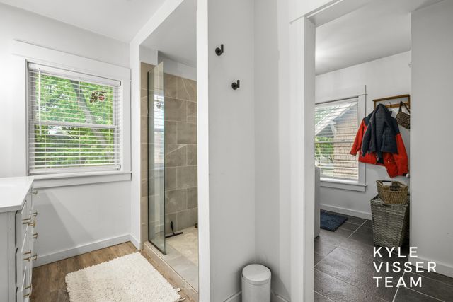 1240 Bemis Street SE, Grand Rapids, MI 49506
