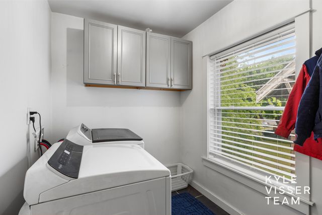 1240 Bemis Street SE, Grand Rapids, MI 49506