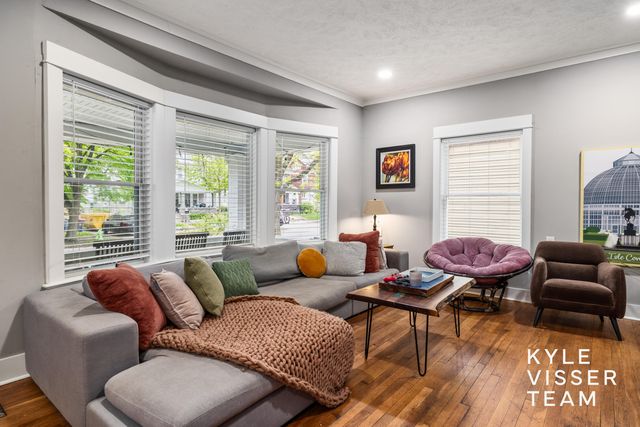 1240 Bemis Street SE, Grand Rapids, MI 49506