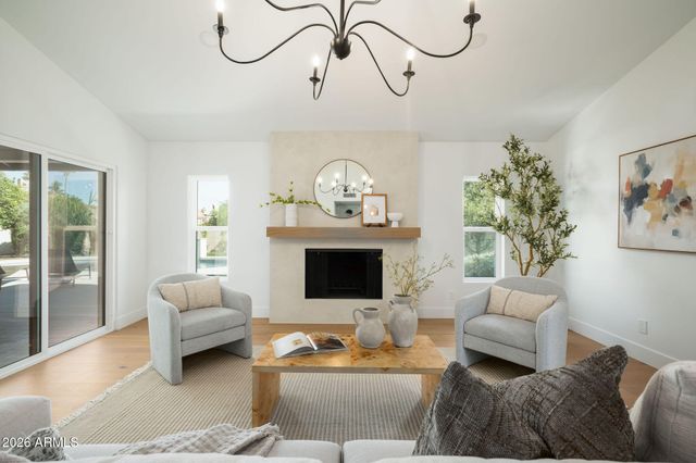 9765 E TURQUOISE Avenue, Scottsdale, AZ 85258