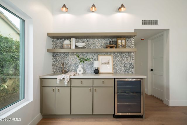 9765 E TURQUOISE Avenue, Scottsdale, AZ 85258