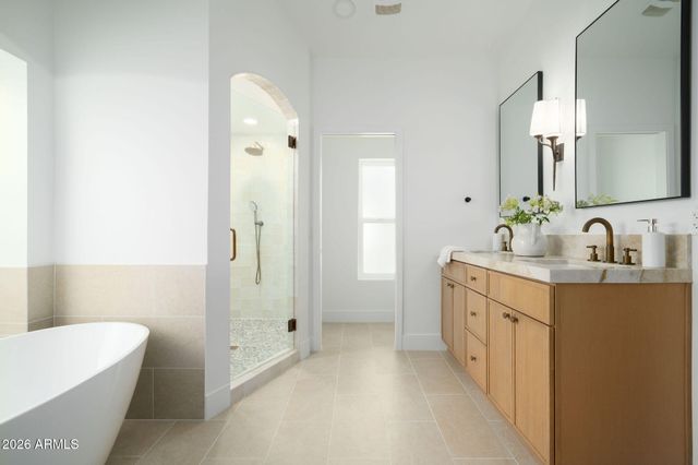 9765 E TURQUOISE Avenue, Scottsdale, AZ 85258