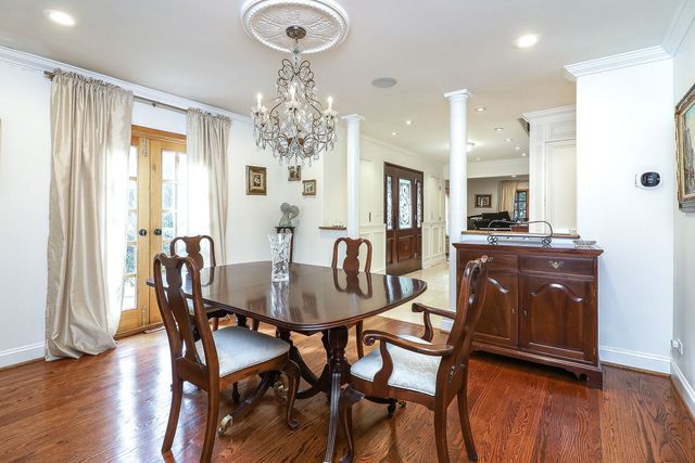 39 Mockingbird Lane, Oak Brook, IL 60523