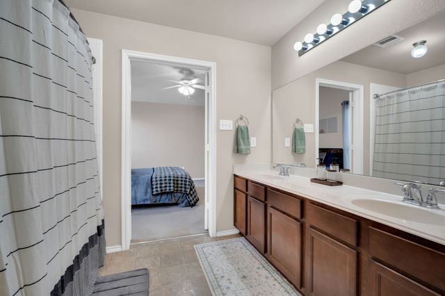 2005 Peony Street, Heartland, TX 75126