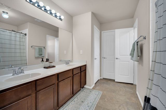 2005 Peony Street, Heartland, TX 75126