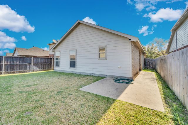 2005 Peony Street, Heartland, TX 75126