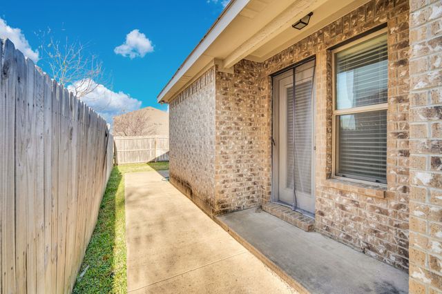 2005 Peony Street, Heartland, TX 75126