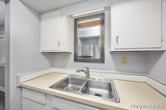 6716 Cascade Road 37, Grand Rapids, MI 49546