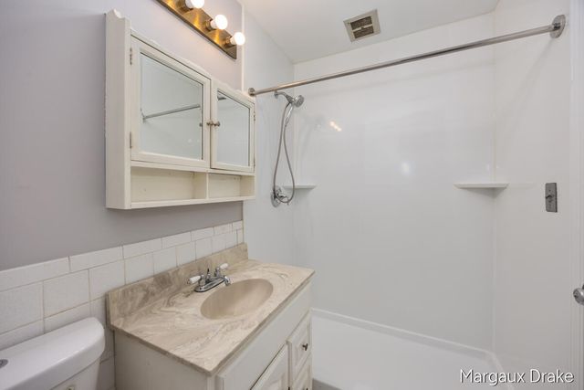 6716 Cascade Road 37, Grand Rapids, MI 49546