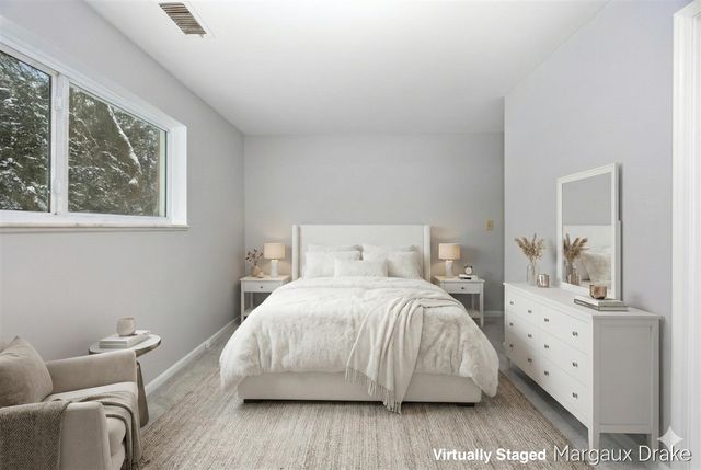 6716 Cascade Road 37, Grand Rapids, MI 49546