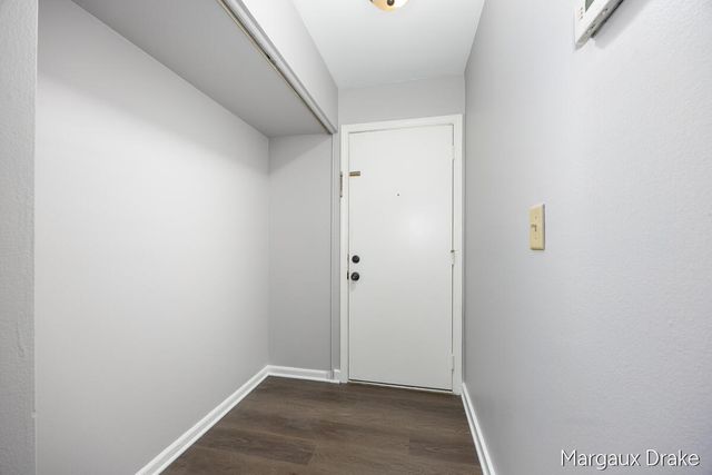 6716 Cascade Road 37, Grand Rapids, MI 49546