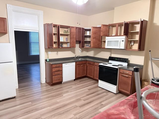 2240 Flora Street, Cincinnati, OH 45219